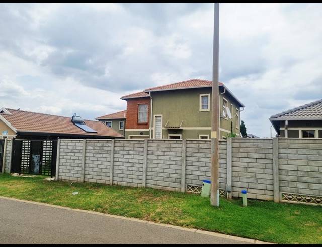 4 BEDROOM HOUSE FOR SALE IN LEOPARD’S REST